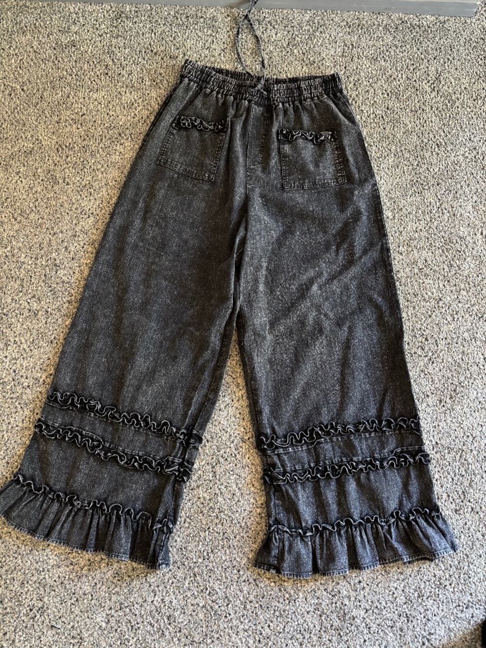 Mittoshop ash black ruffled wide leg denim like pants